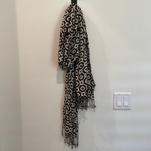 Spartina women's lightweight scarf
